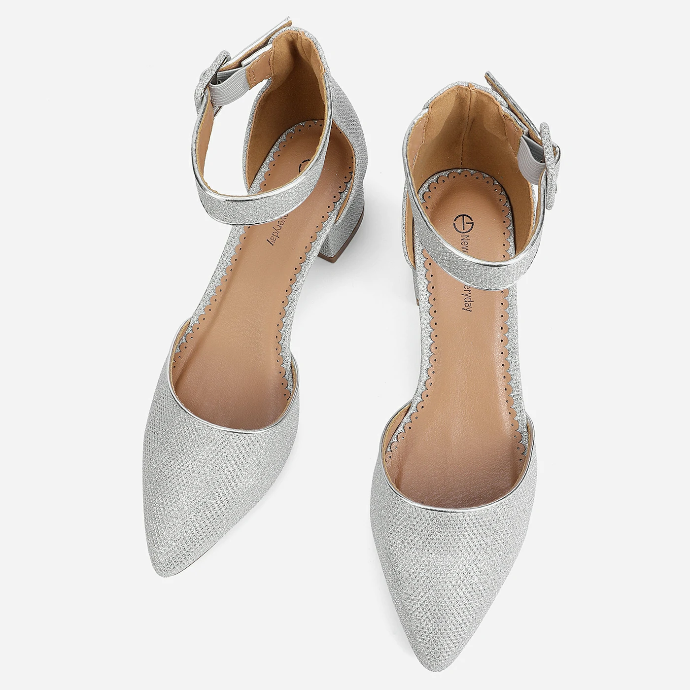 נעל עקב כסף 38