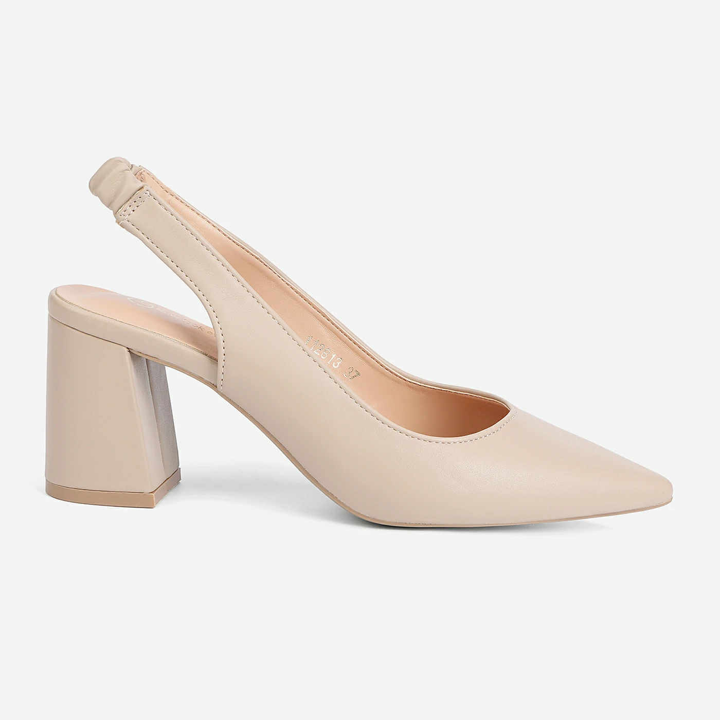 נעל עקב בז 40