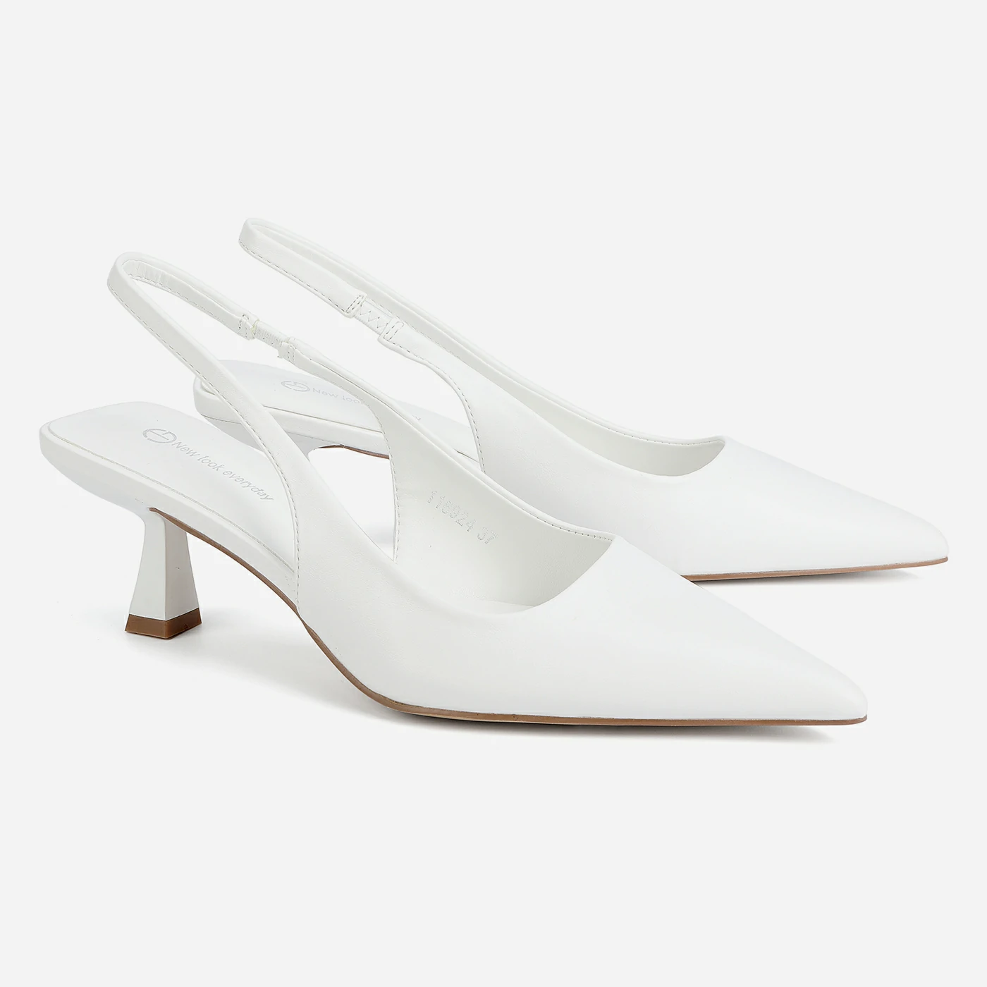 נעל עקב לבן 37