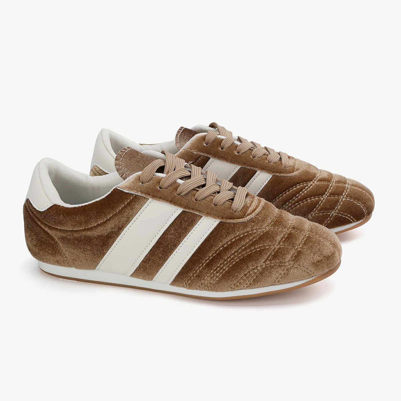 סניקרס/ספורט בז 37