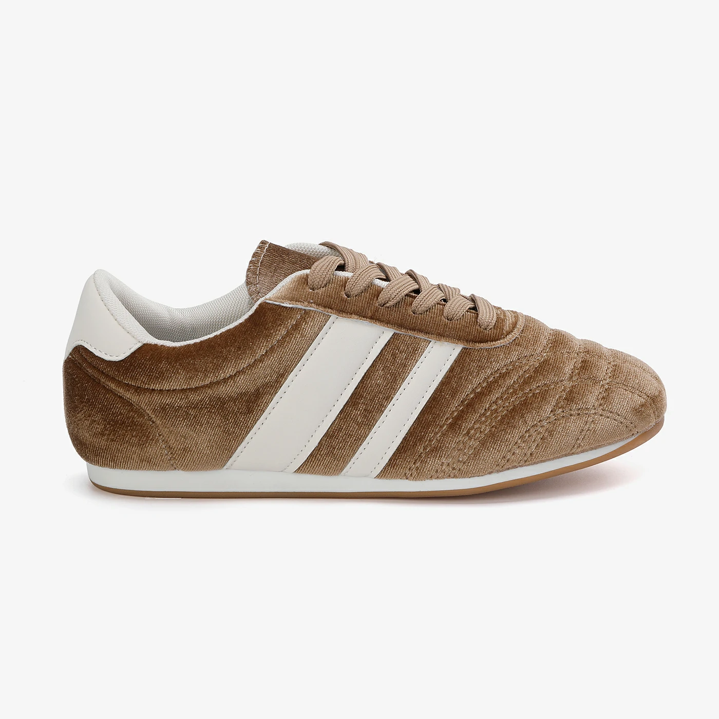 סניקרס/ספורט בז 37