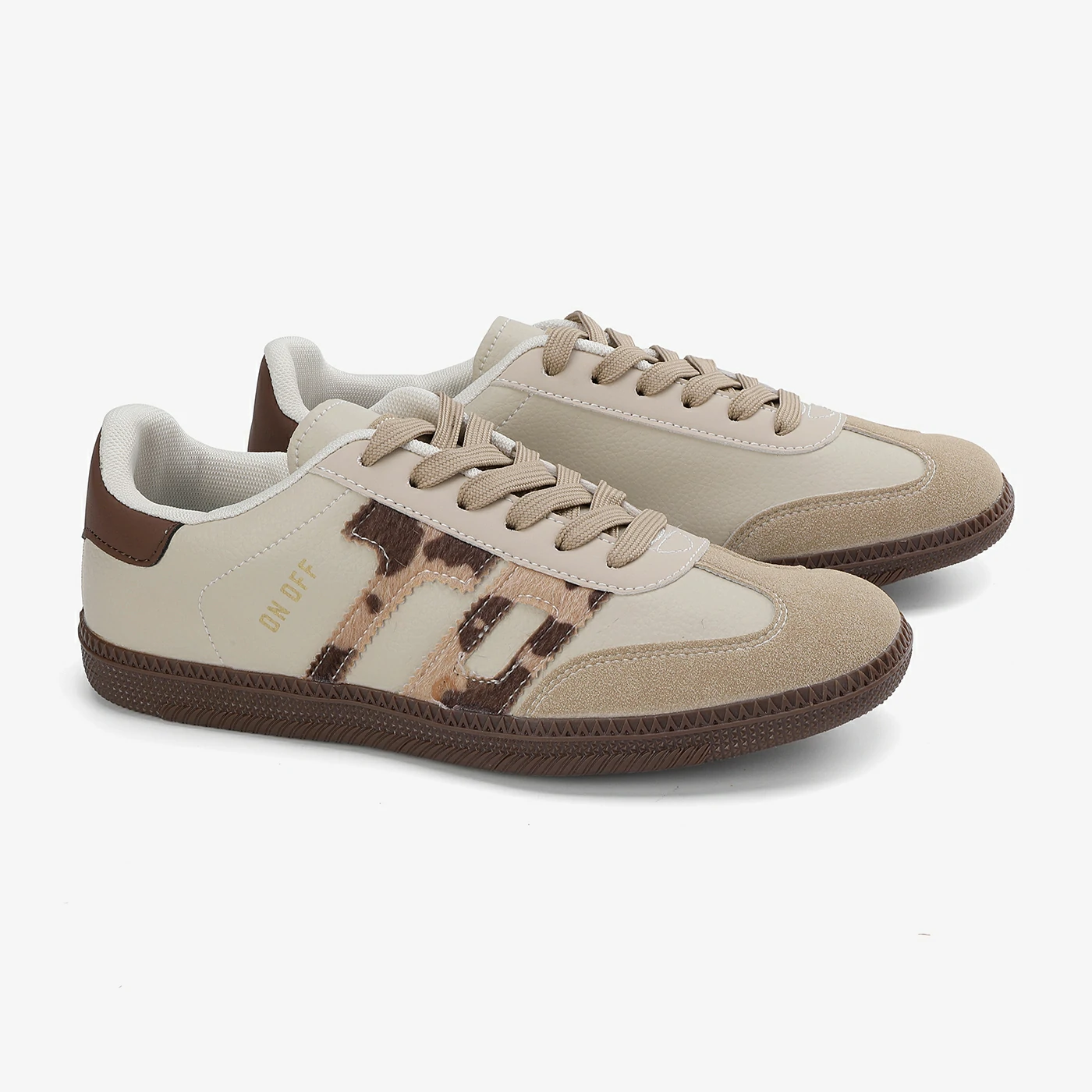 סניקרס/ספורט בז 40