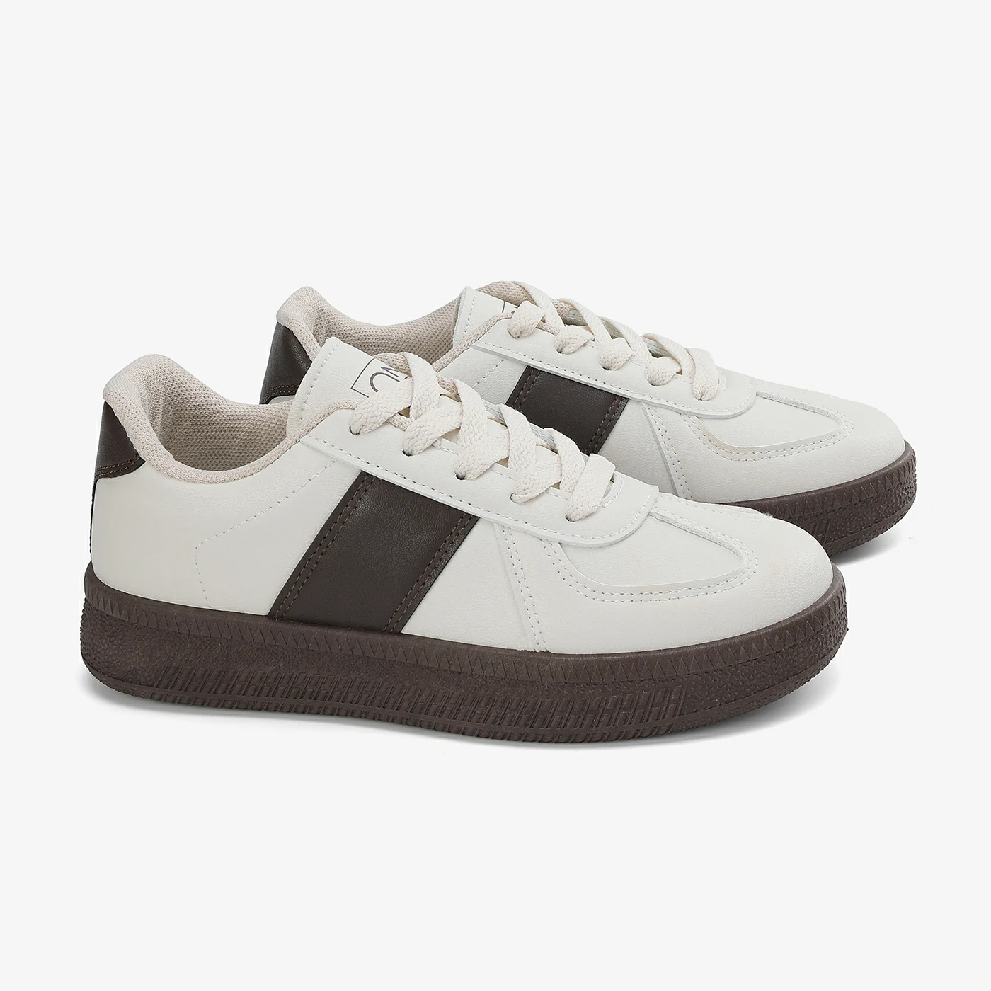 סניקרס/ספורט בז 39