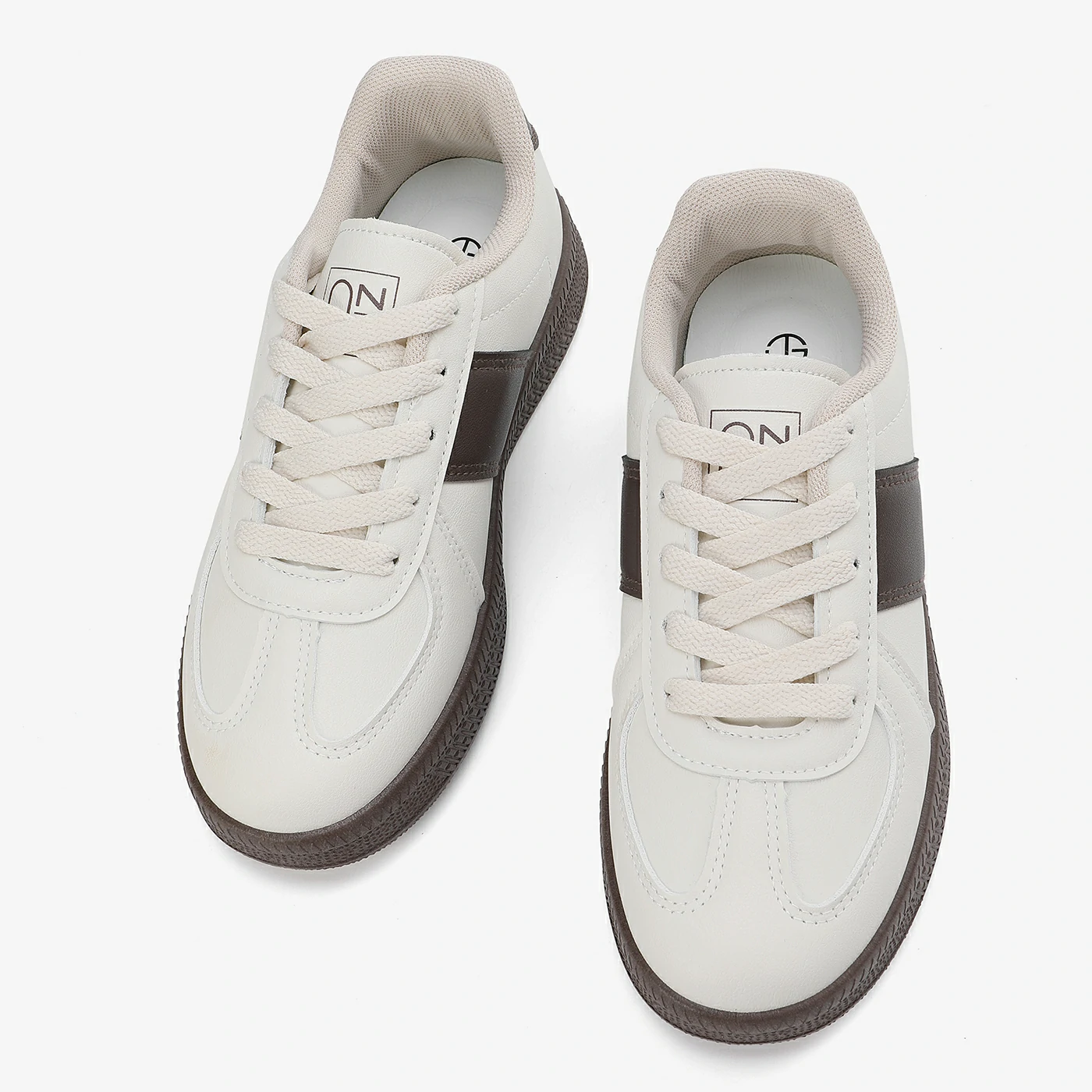 סניקרס/ספורט בז 39