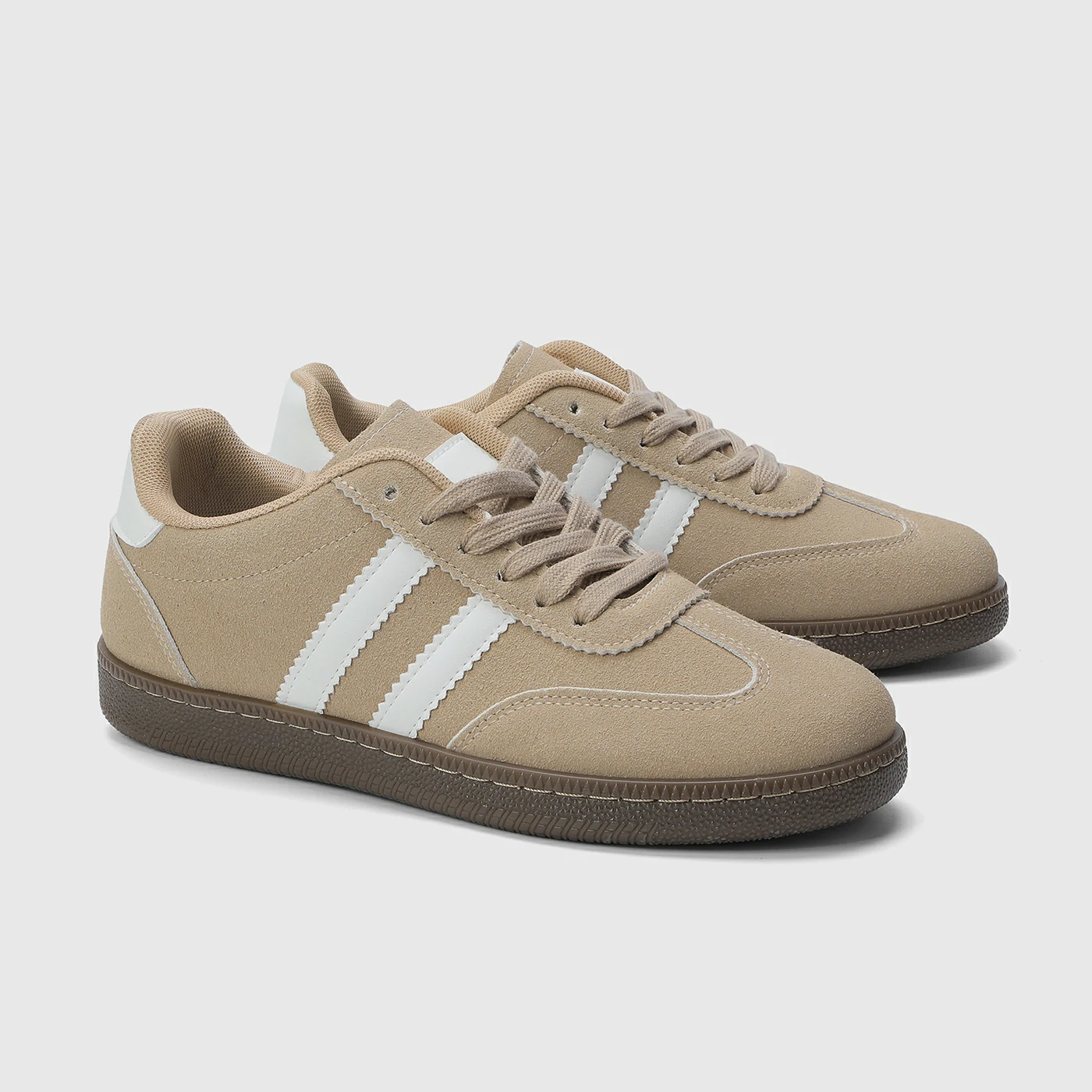 סניקרס/ספורט בז 40