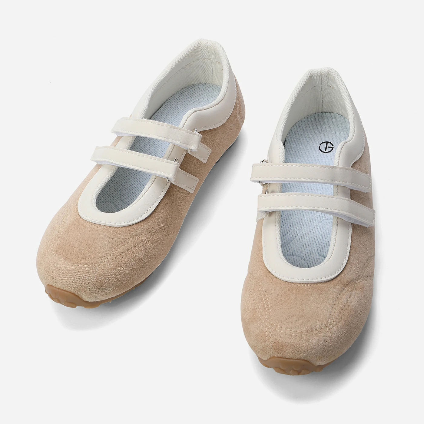 סניקרס/ספורט בז 39