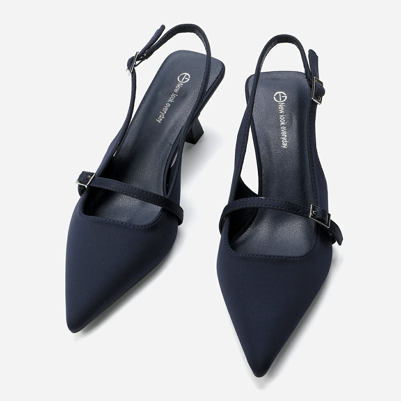 נעל עקב נייבי 38