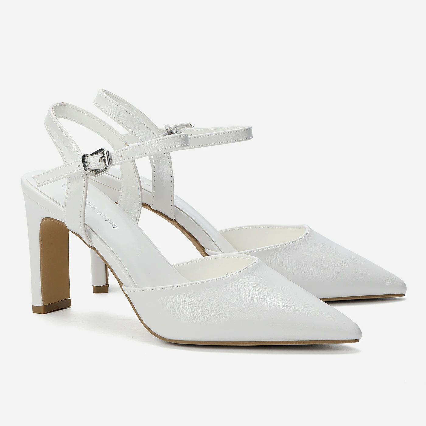 נעל עקב לבן 36