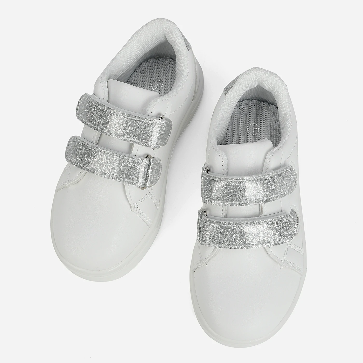 סניקרס/ספורט כסף 24