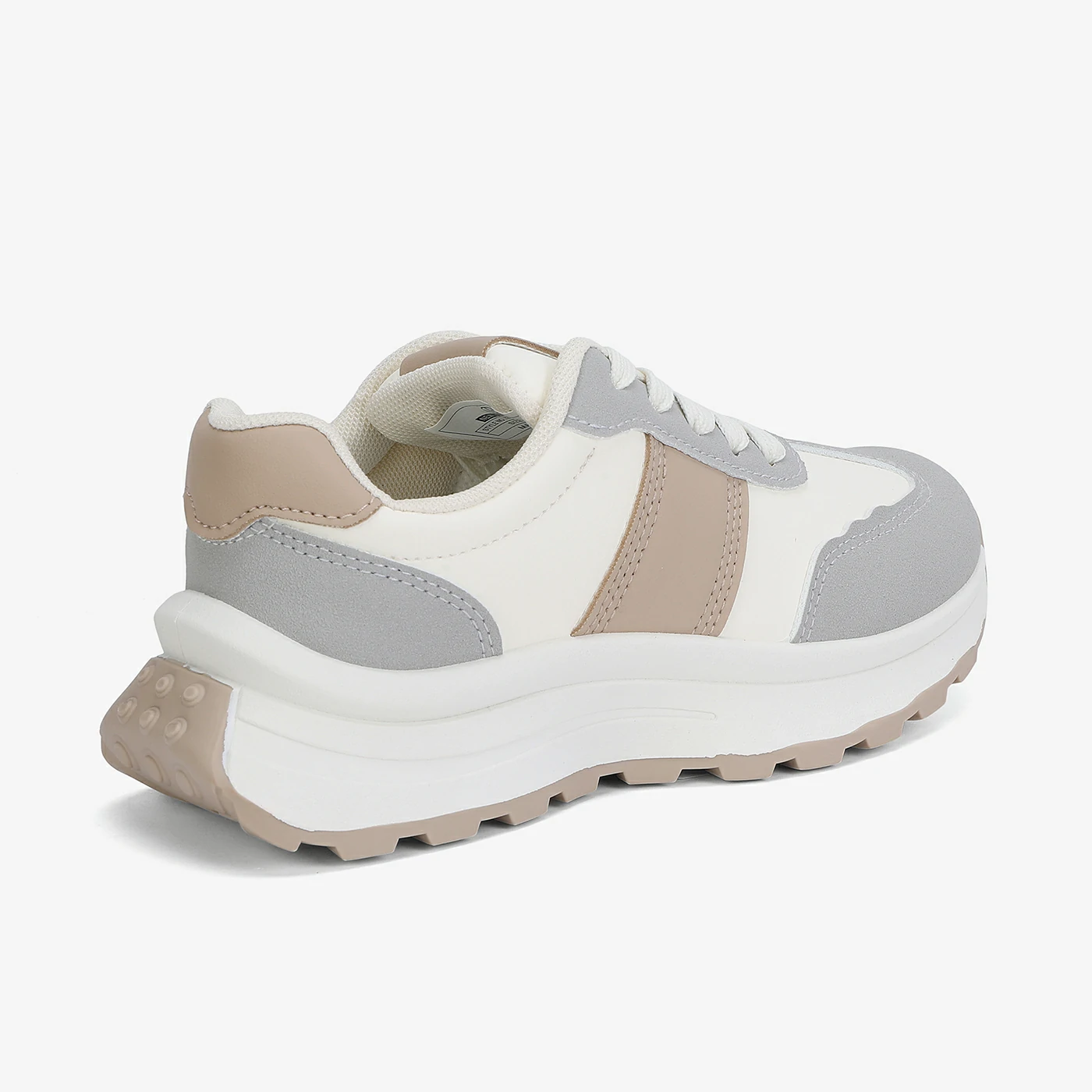 סניקרס/ספורט בז 31