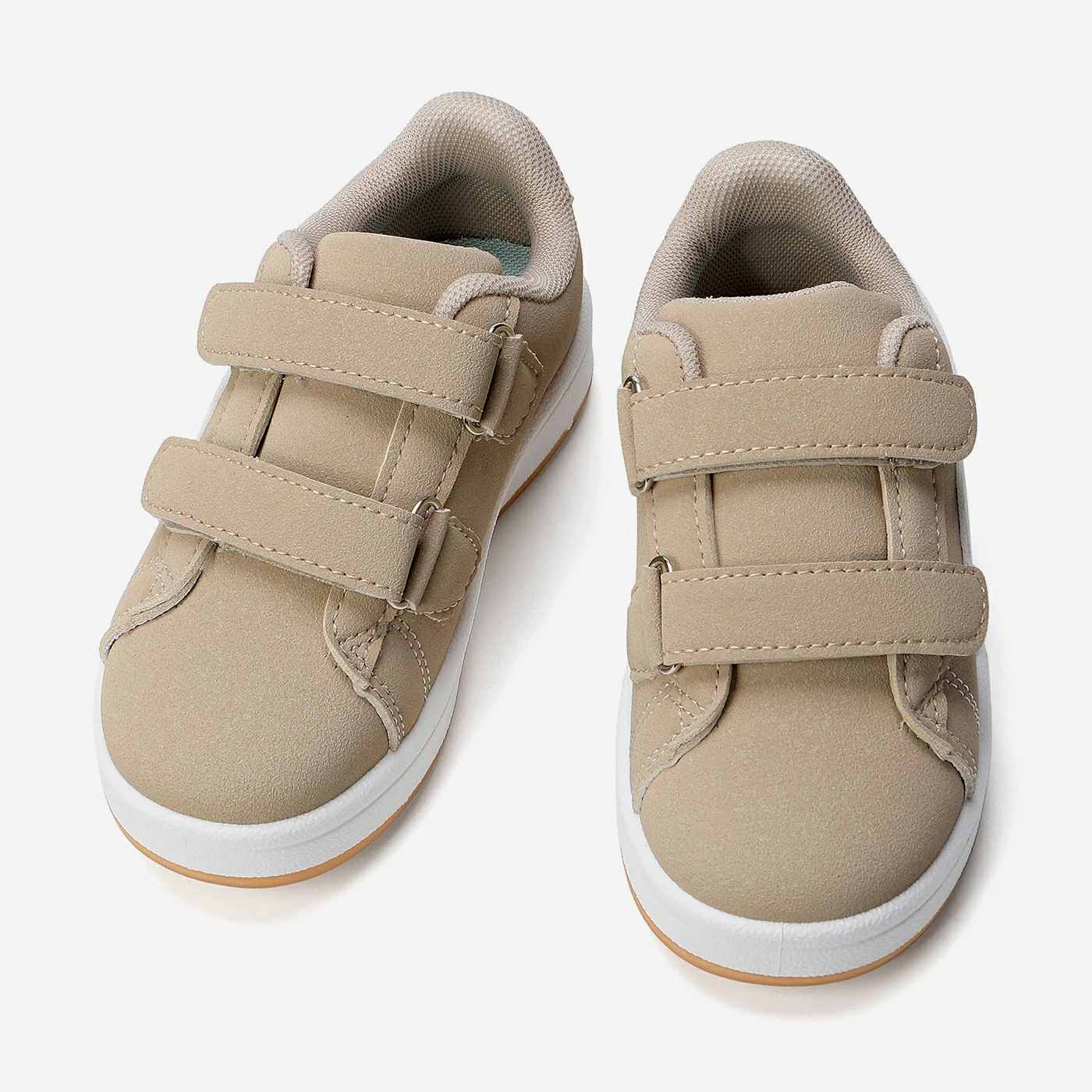 סניקרס/ספורט בז 28