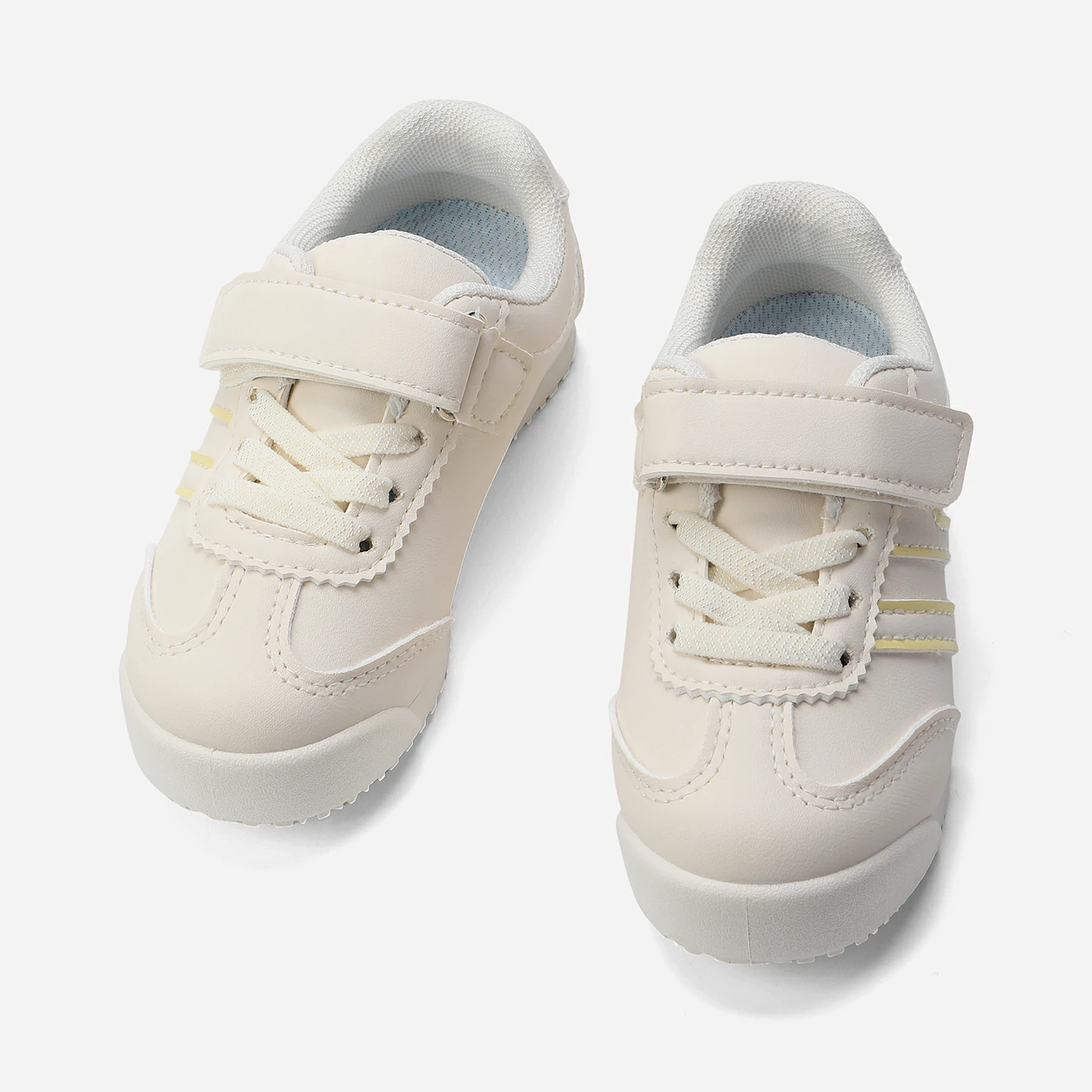 סניקרס/ספורט בז 25