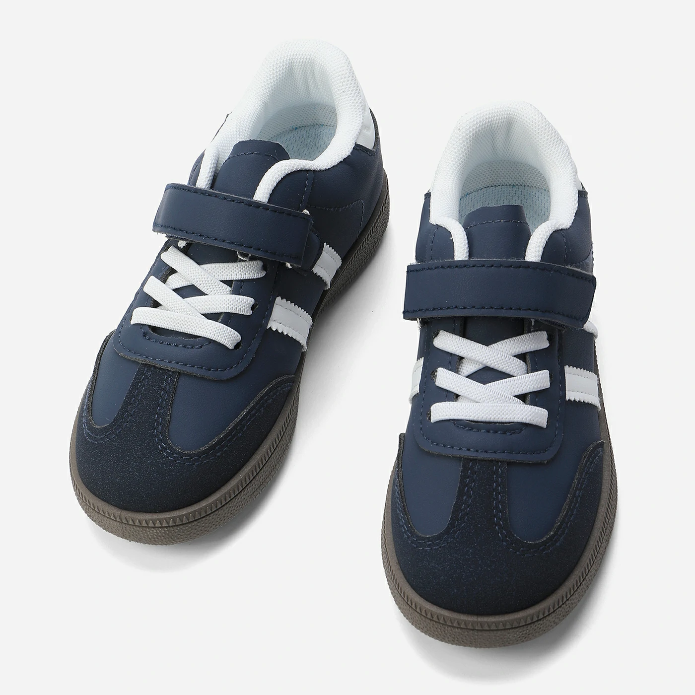 סניקרס/ספורט נייבי 28