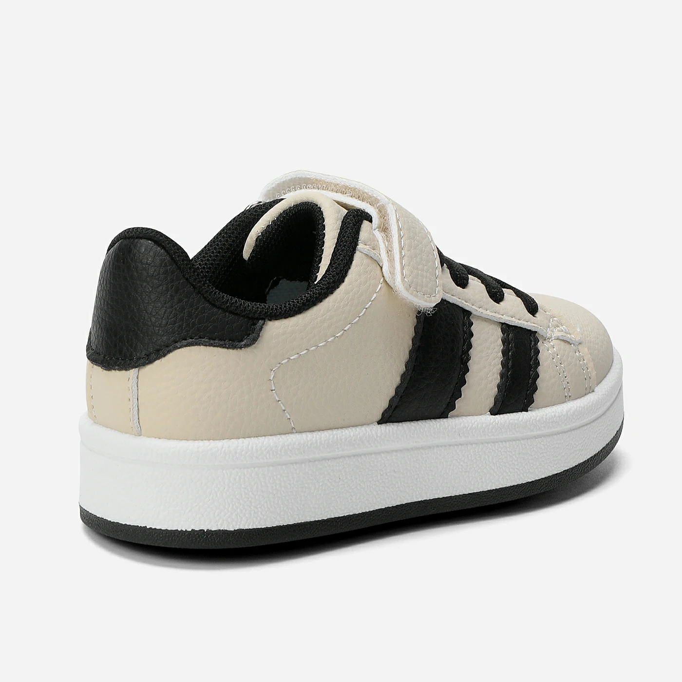 סניקרס/ספורט בז 24