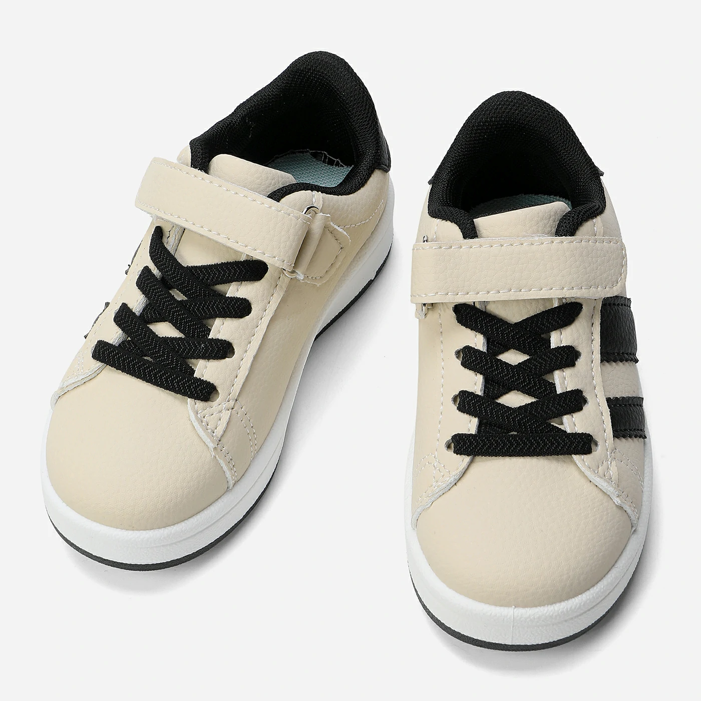 סניקרס/ספורט בז 24