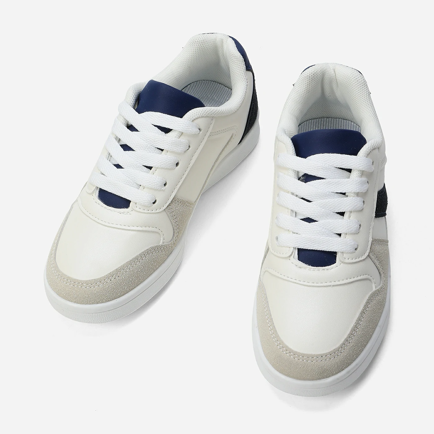 סניקרס/ספורט נייבי 31