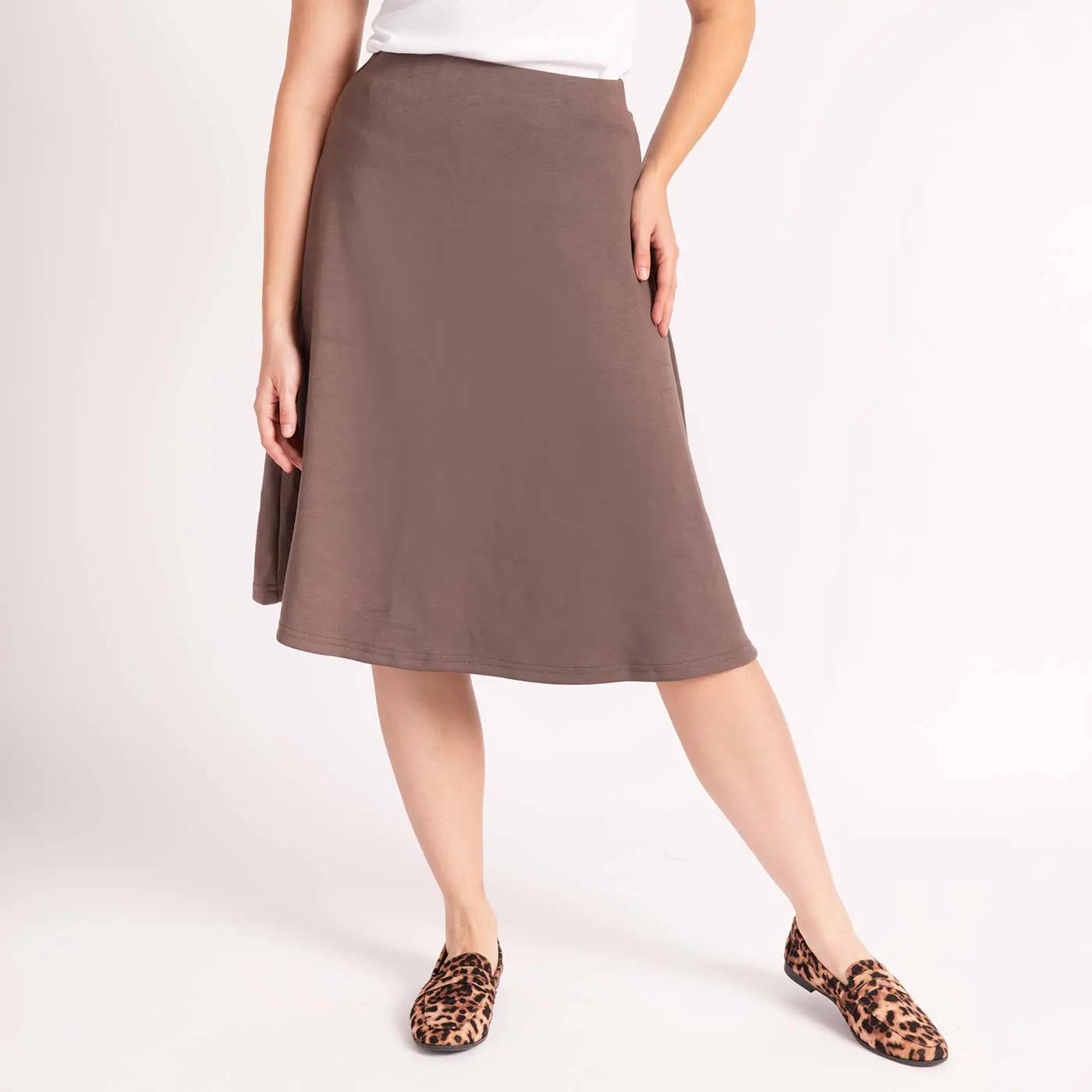 מכנסיים וחצאיות חום M