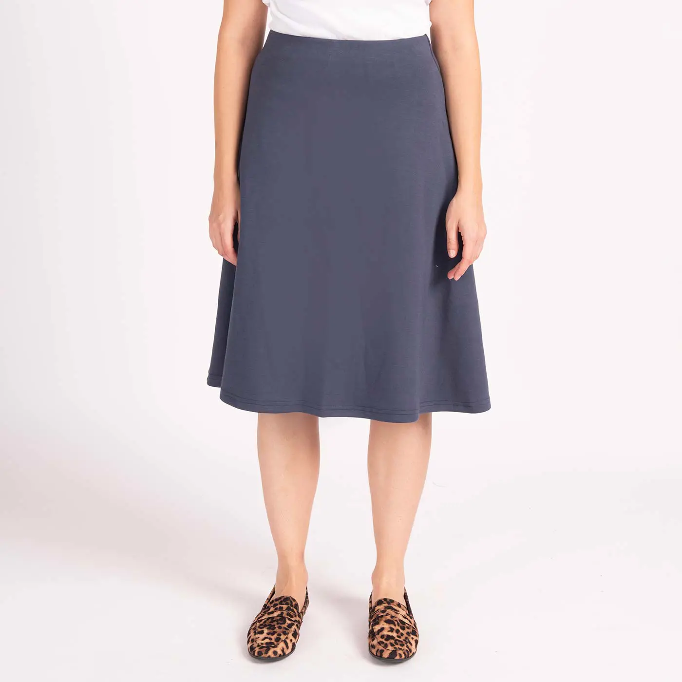 מכנסיים וחצאיות נייבי M