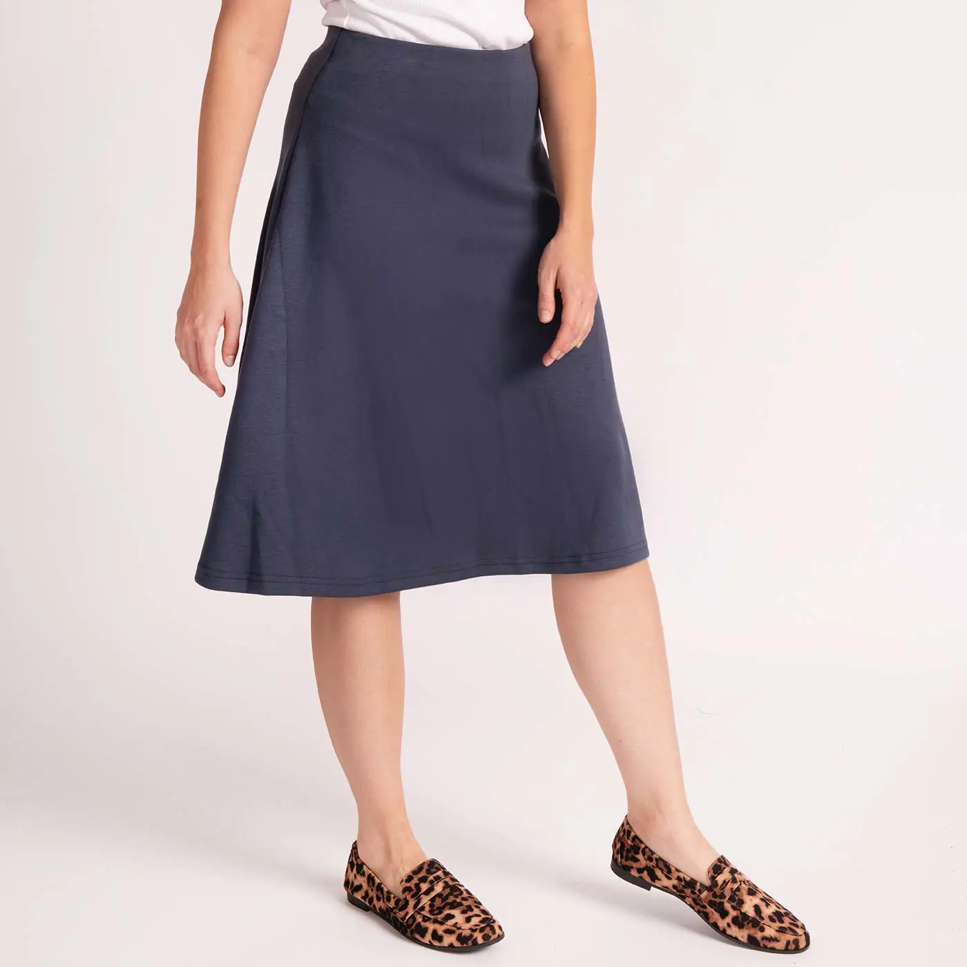 מכנסיים וחצאיות נייבי M