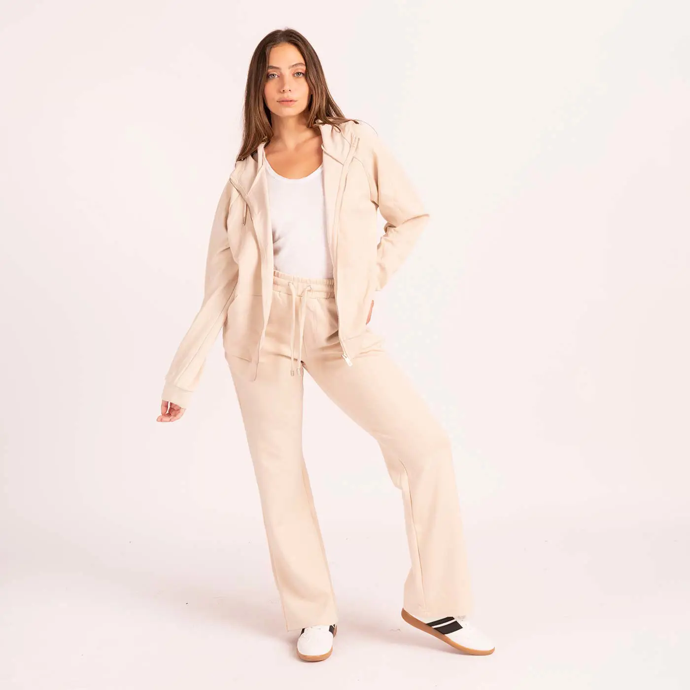 מכנסיים וחצאיות אופווייט L