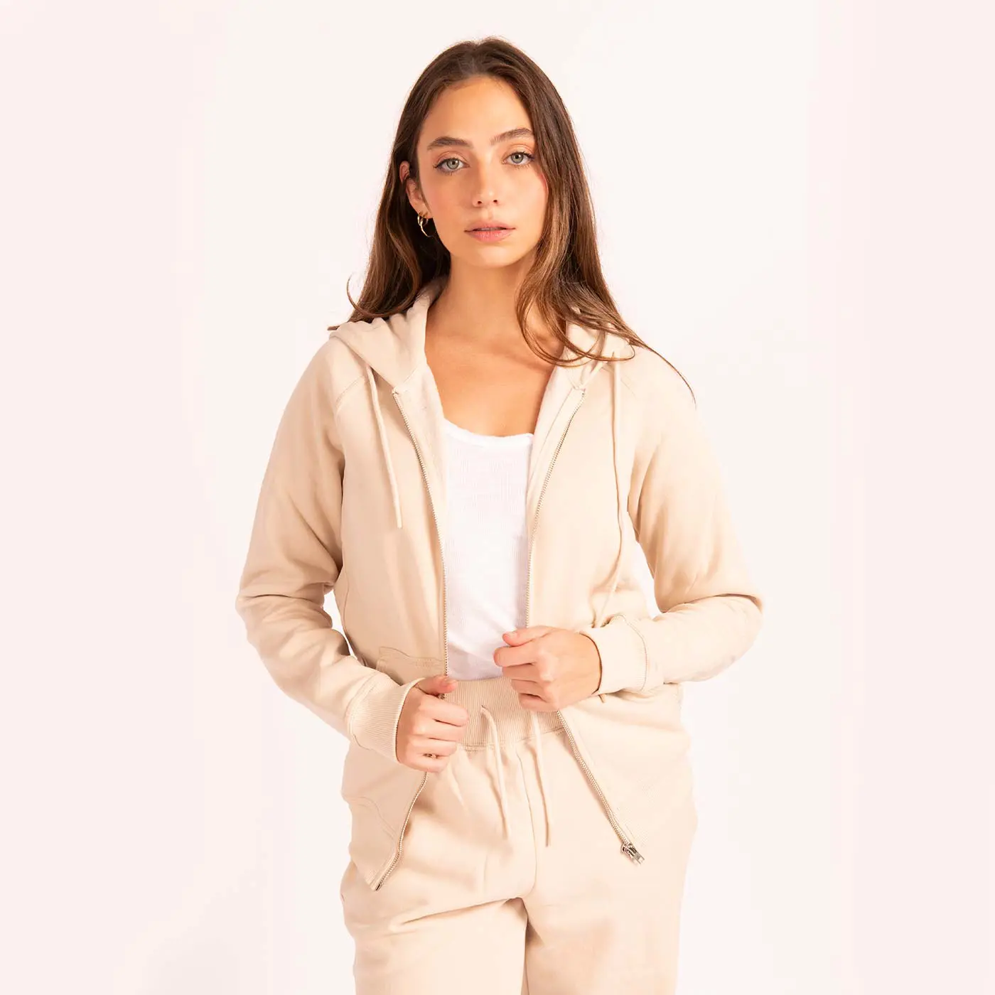 סווטשירטים וקפוצ'ונים בז L