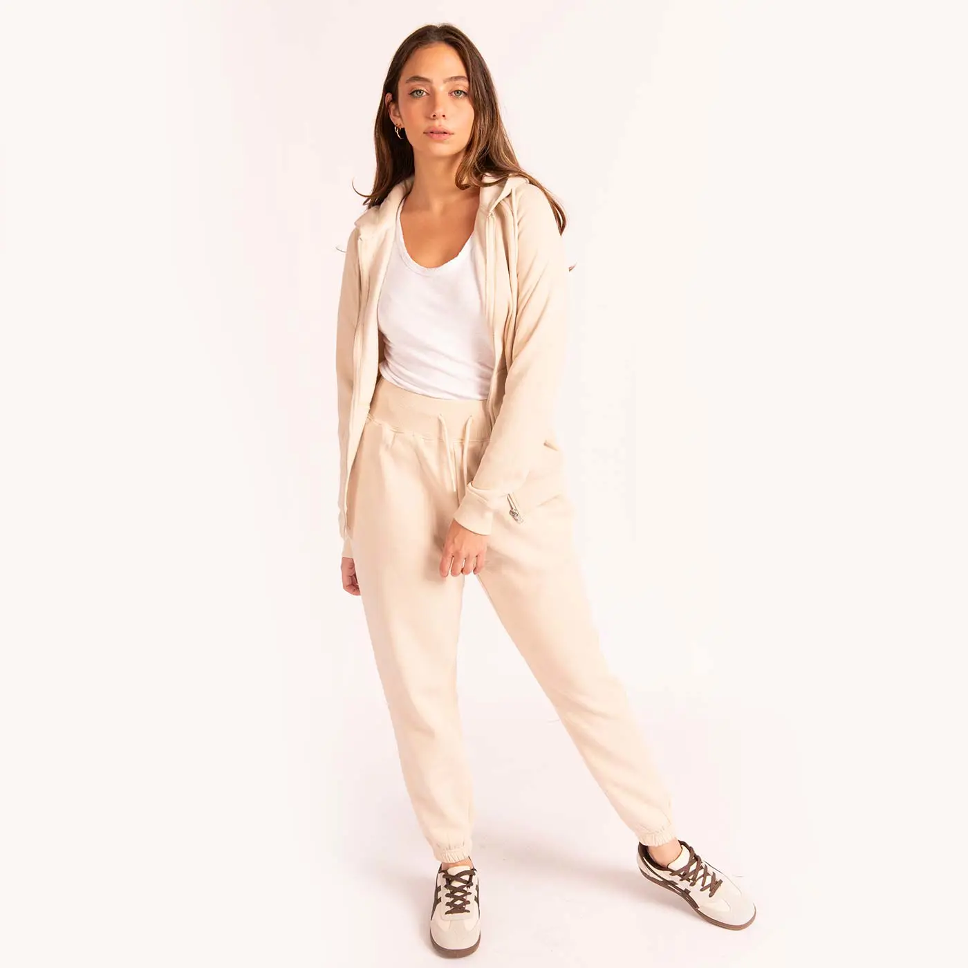 סווטשירטים וקפוצ'ונים בז L