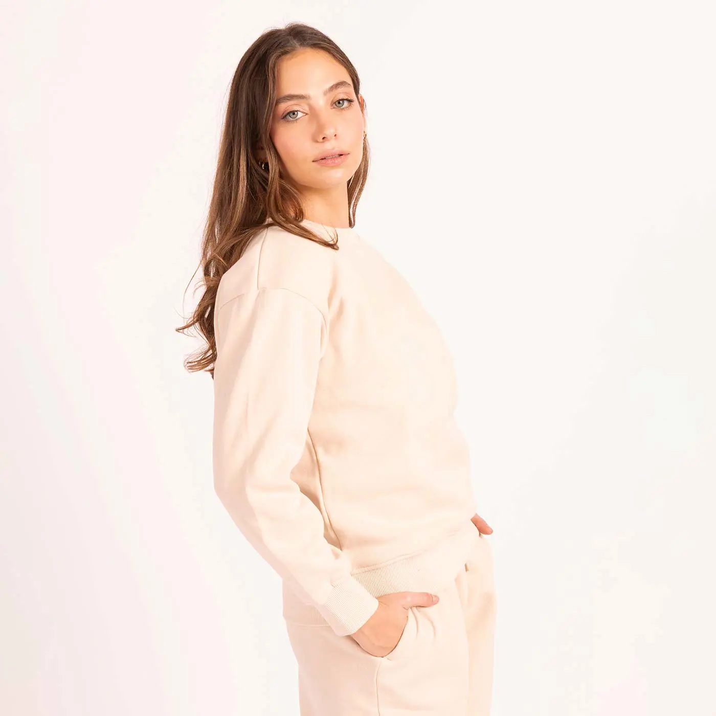 סווטשירטים וקפוצ'ונים בז M