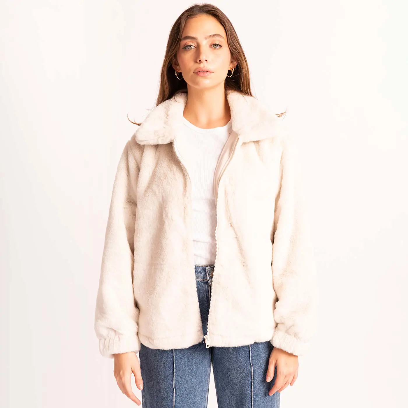 ג"קטים ומעילים אופווייט L