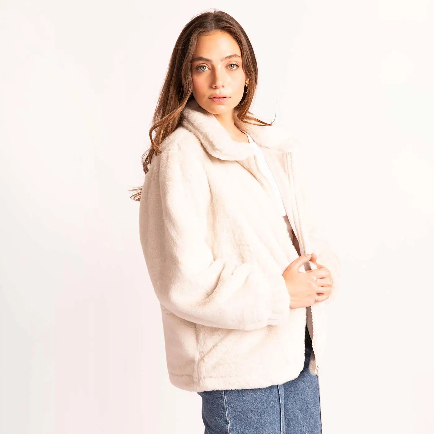 ג"קטים ומעילים אופווייט L