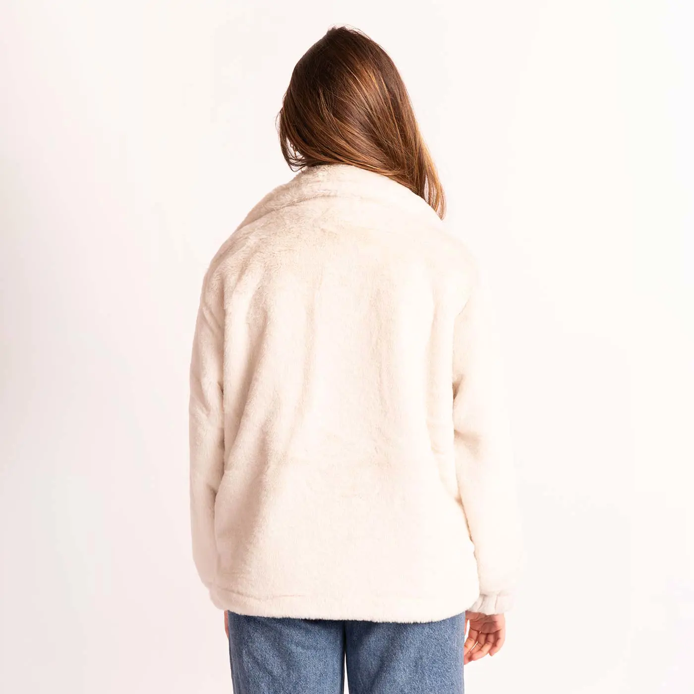 ג"קטים ומעילים אופווייט L