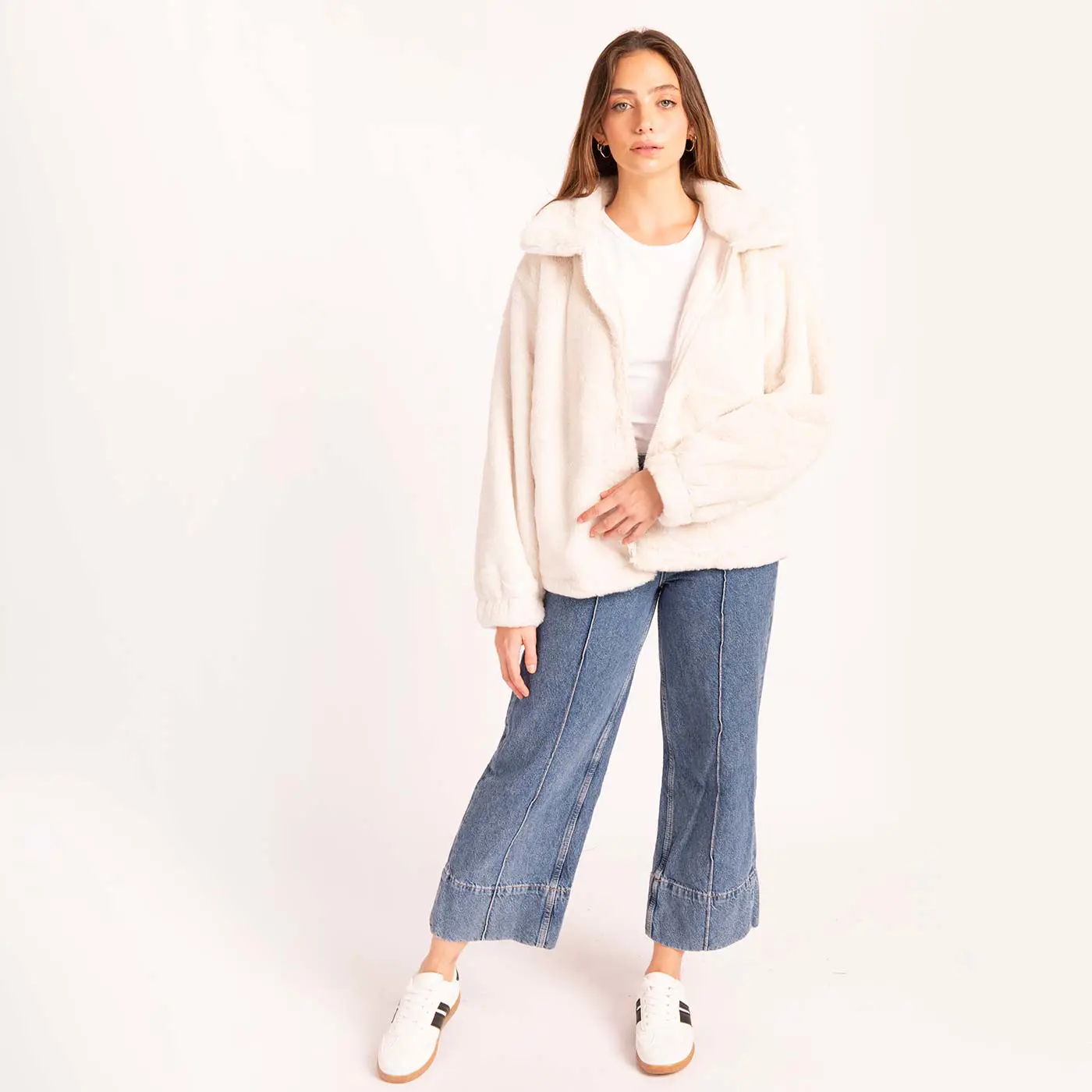 ג"קטים ומעילים אופווייט L