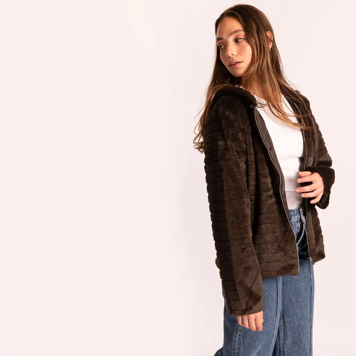 ג"קטים ומעילים חום S