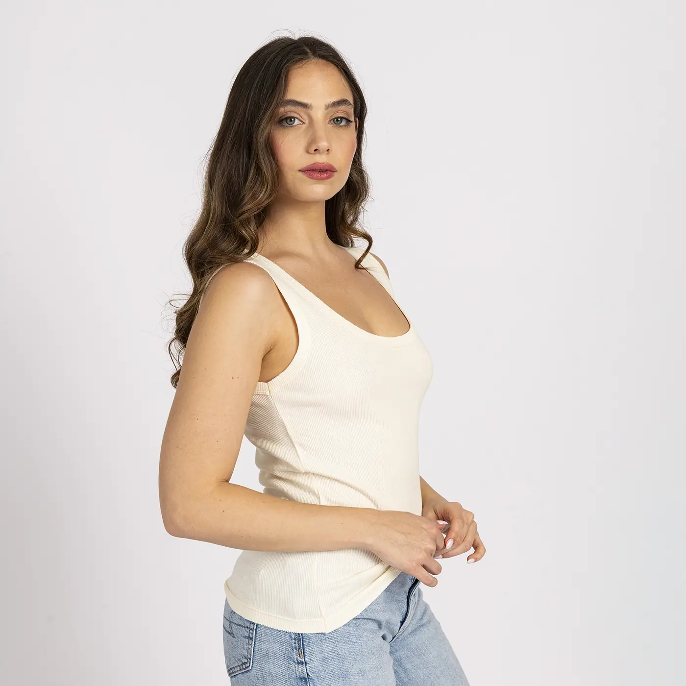 גופיות קרם L