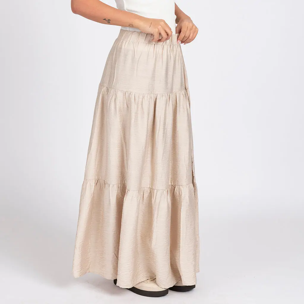 מכנסיים וחצאיות בז M