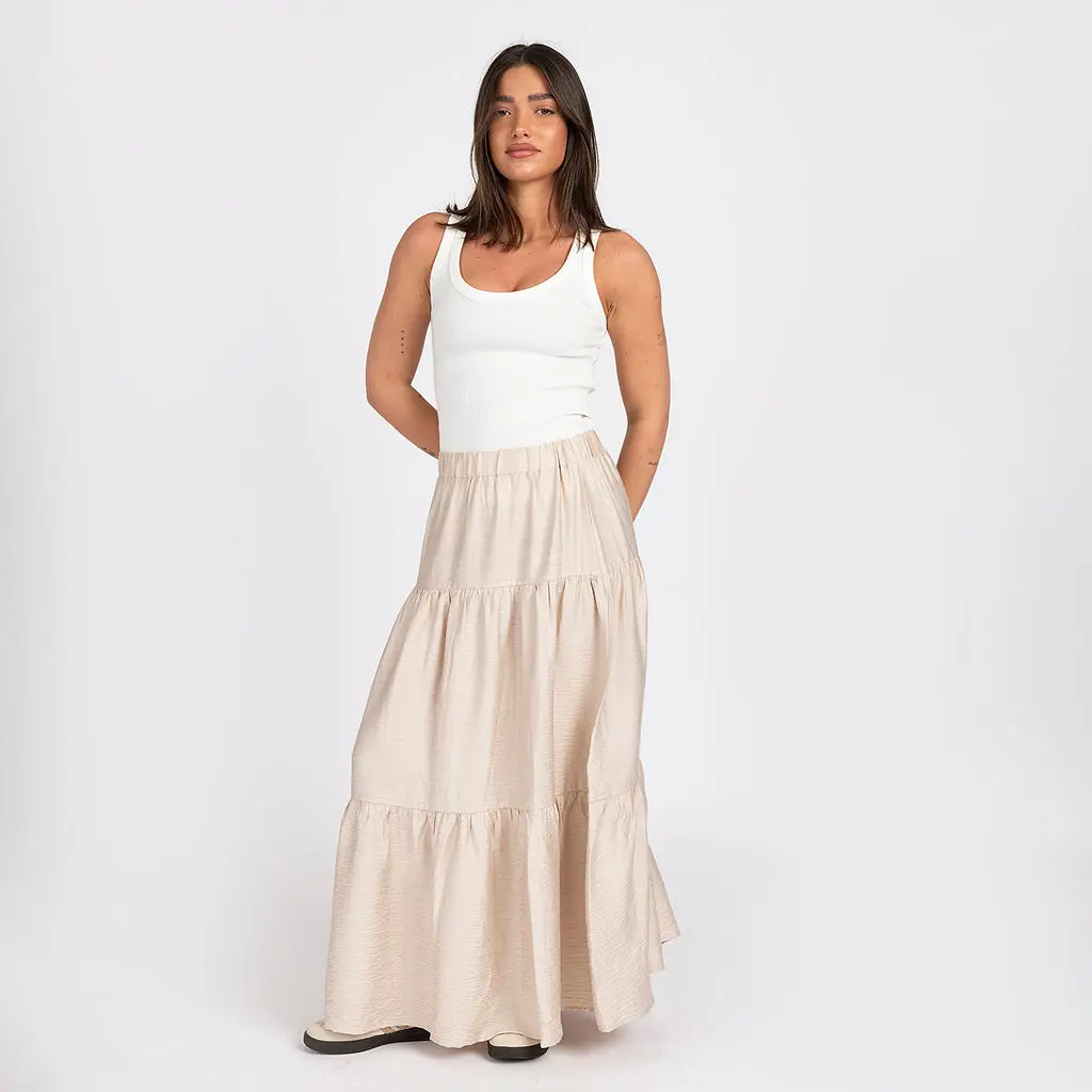 מכנסיים וחצאיות בז M