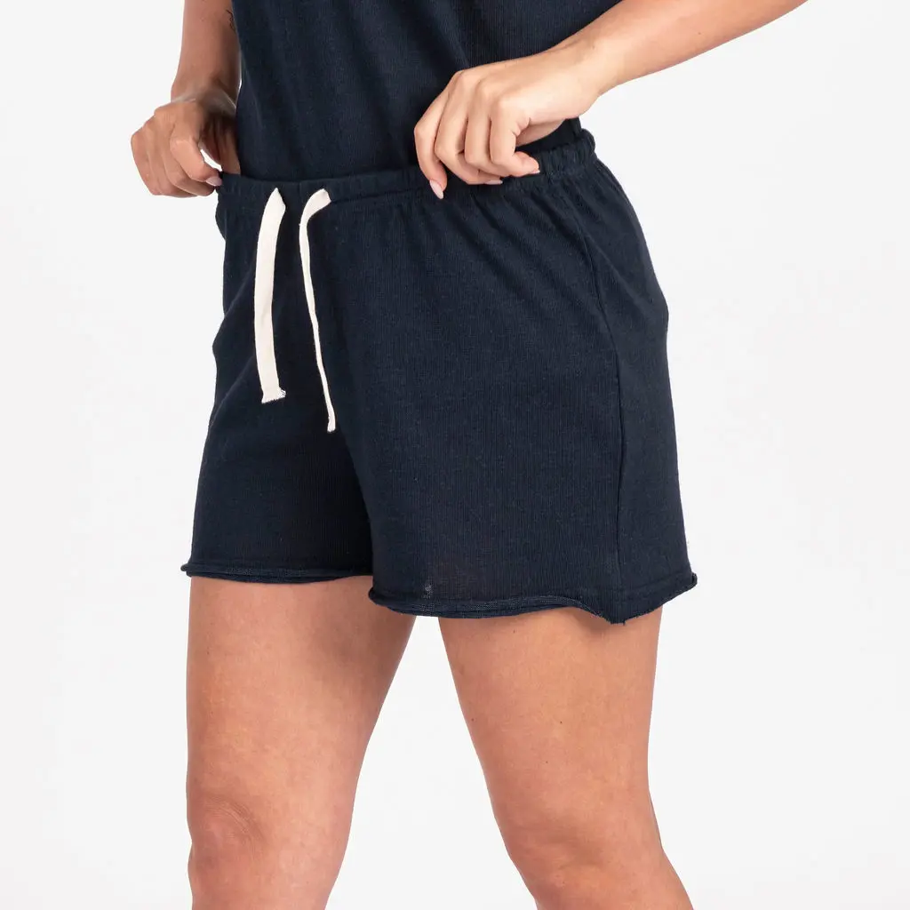 מכנסיים וחצאיות נייבי L