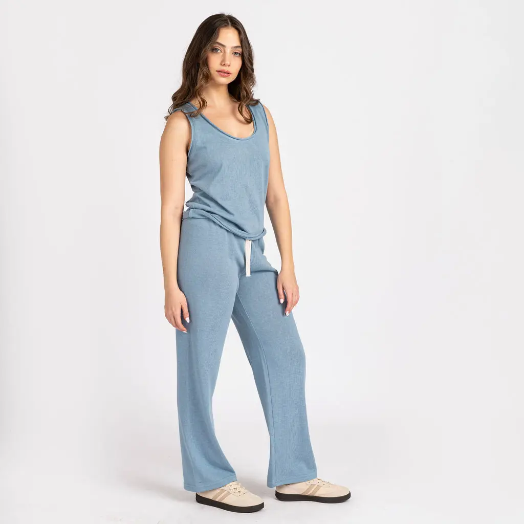 מכנסיים וחצאיות גינס L