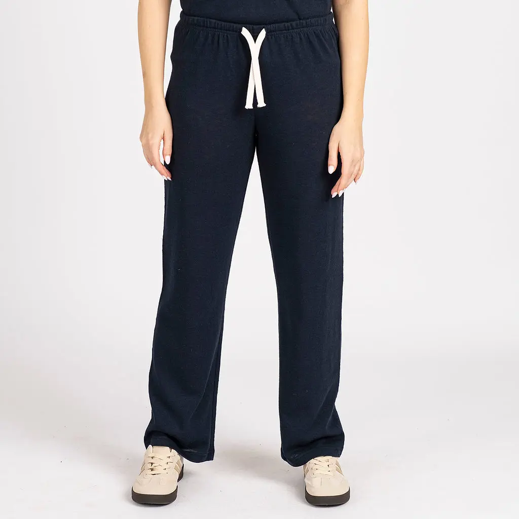 מכנסיים וחצאיות נייבי L