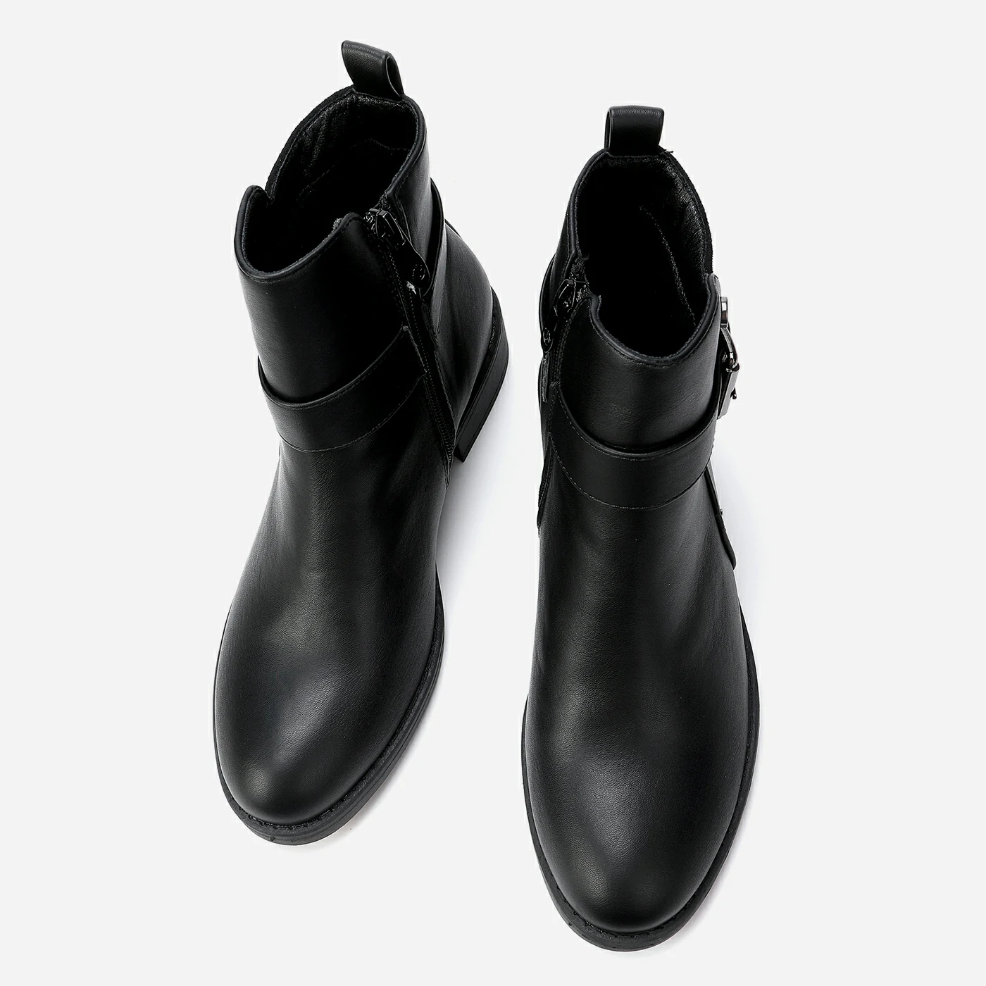 נוחות שחור 38