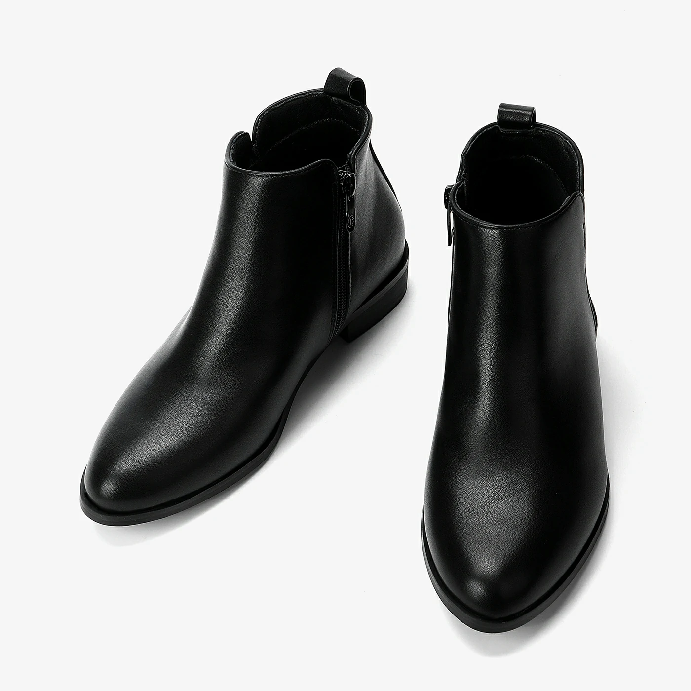 מגפון שטוח שחור 38