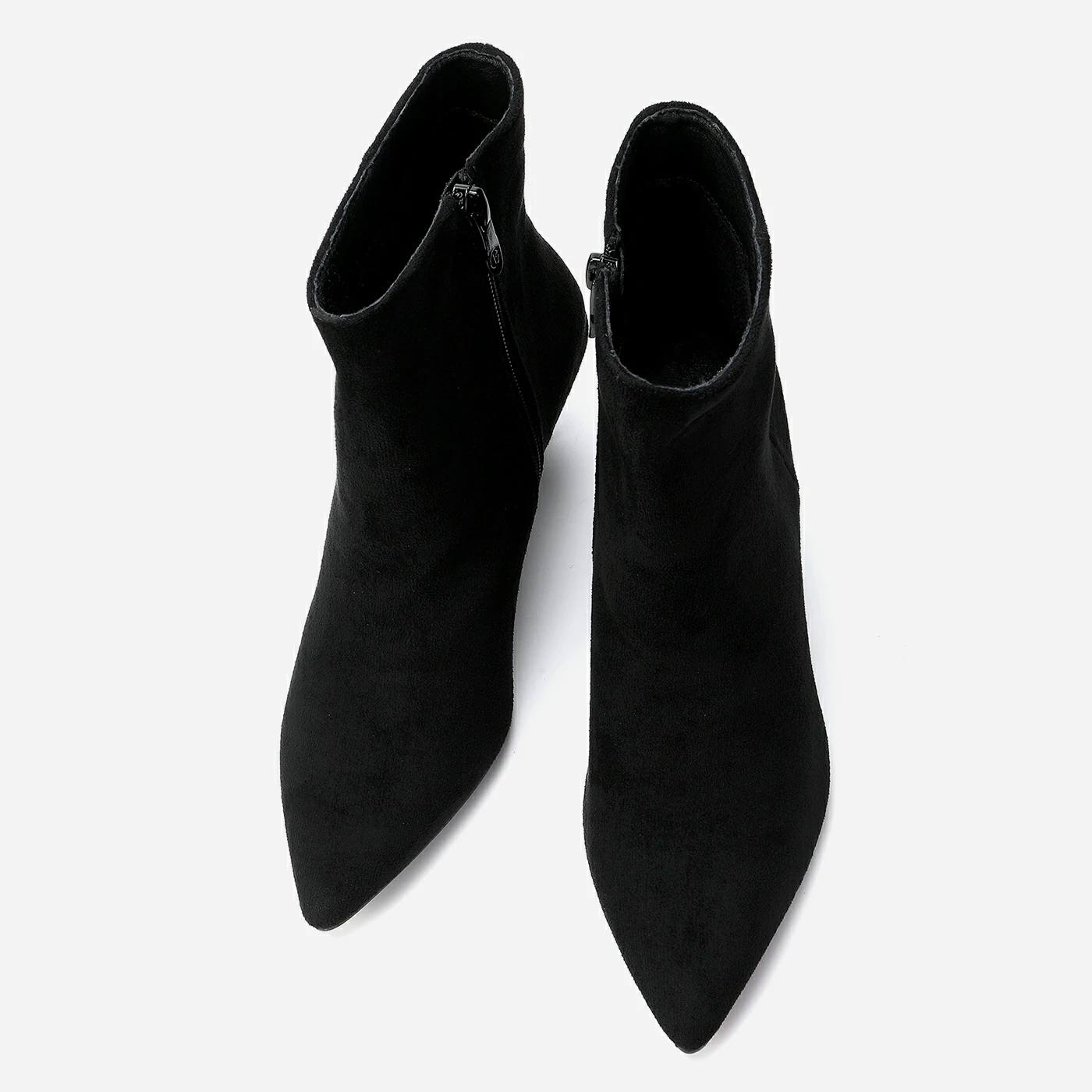 מגפון עקב שחור 36