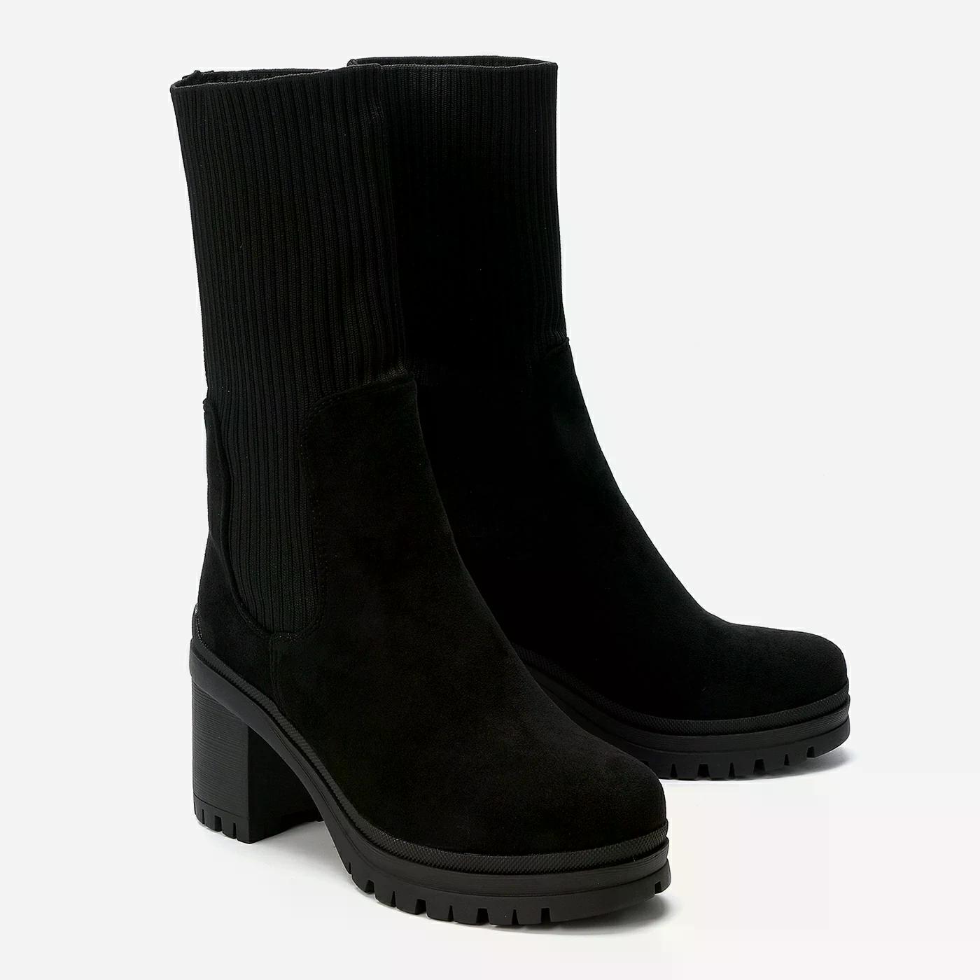 מגף עקב שחור 38