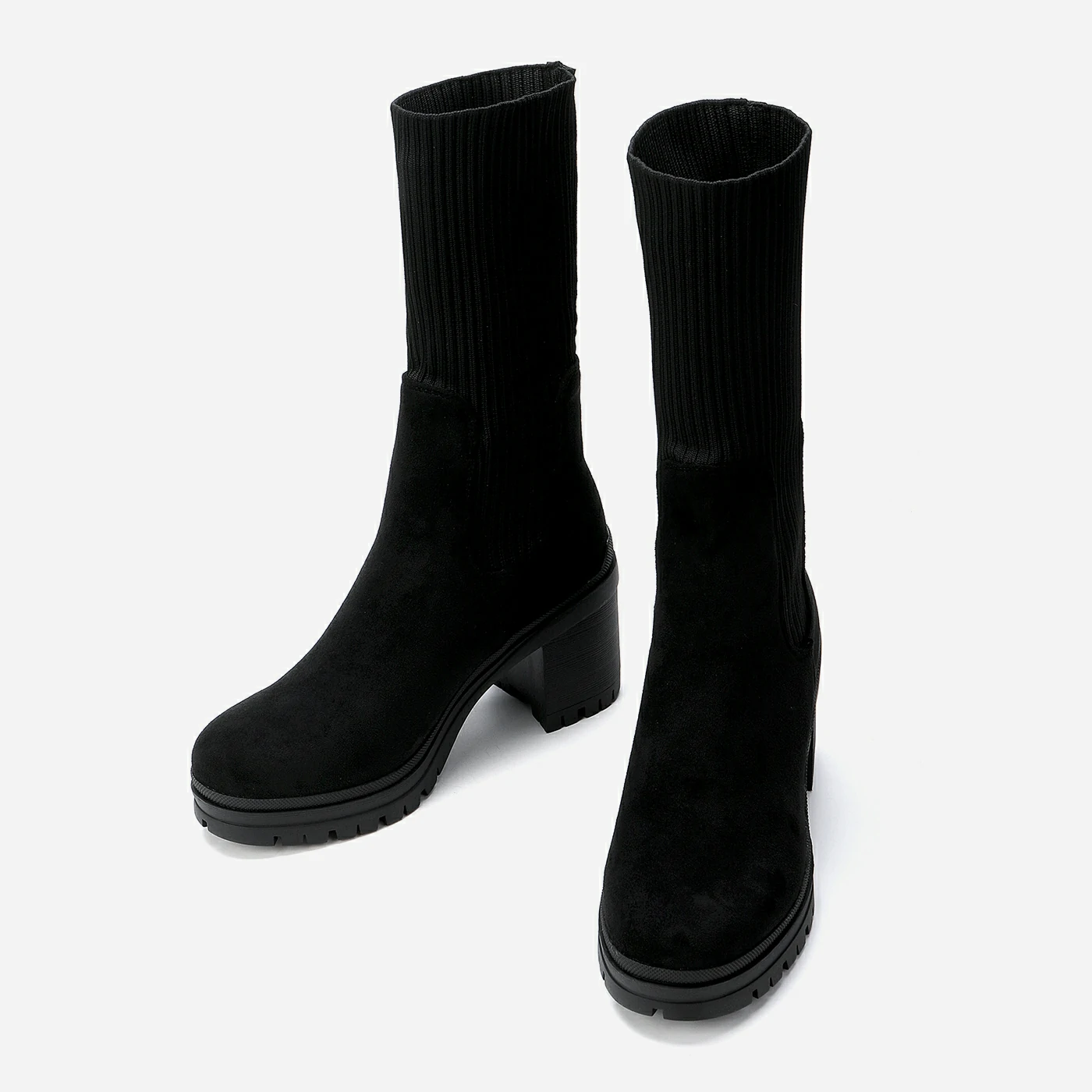 מגף עקב שחור 38