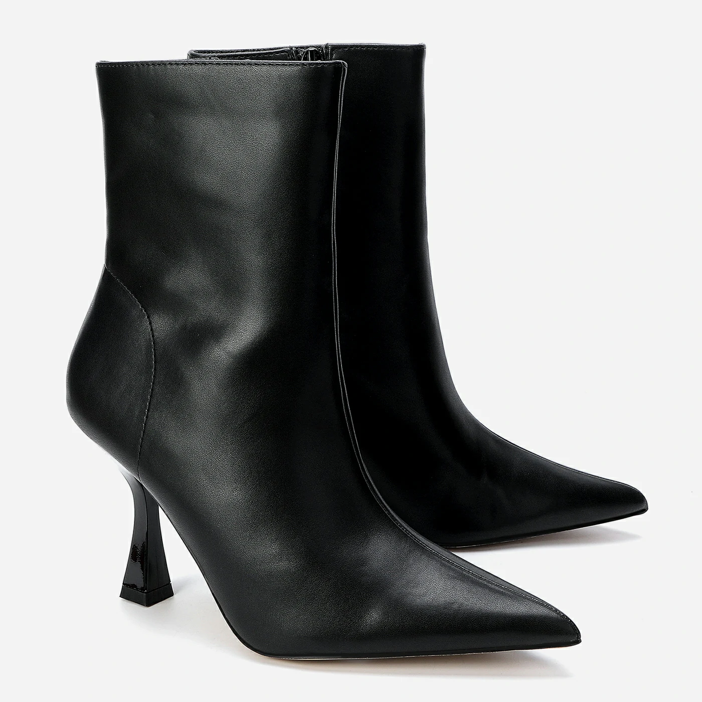 מגפון עקב שחור 38