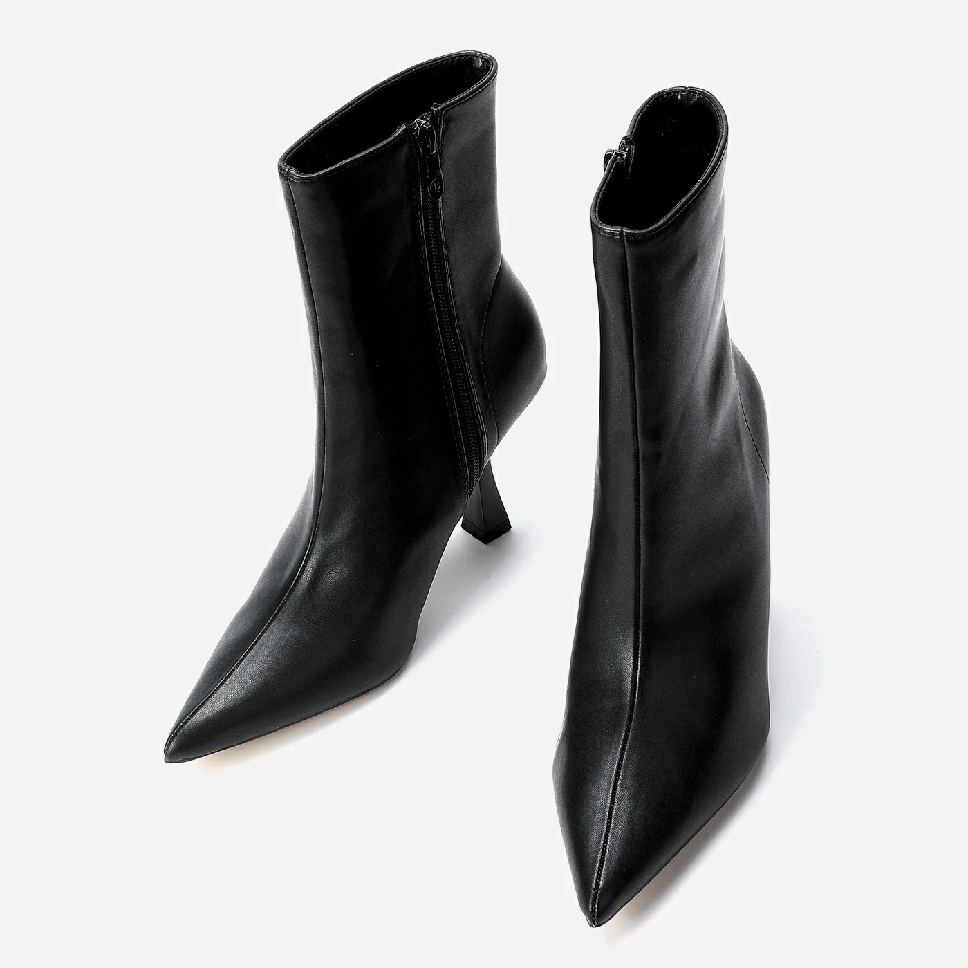 מגפון עקב שחור 38