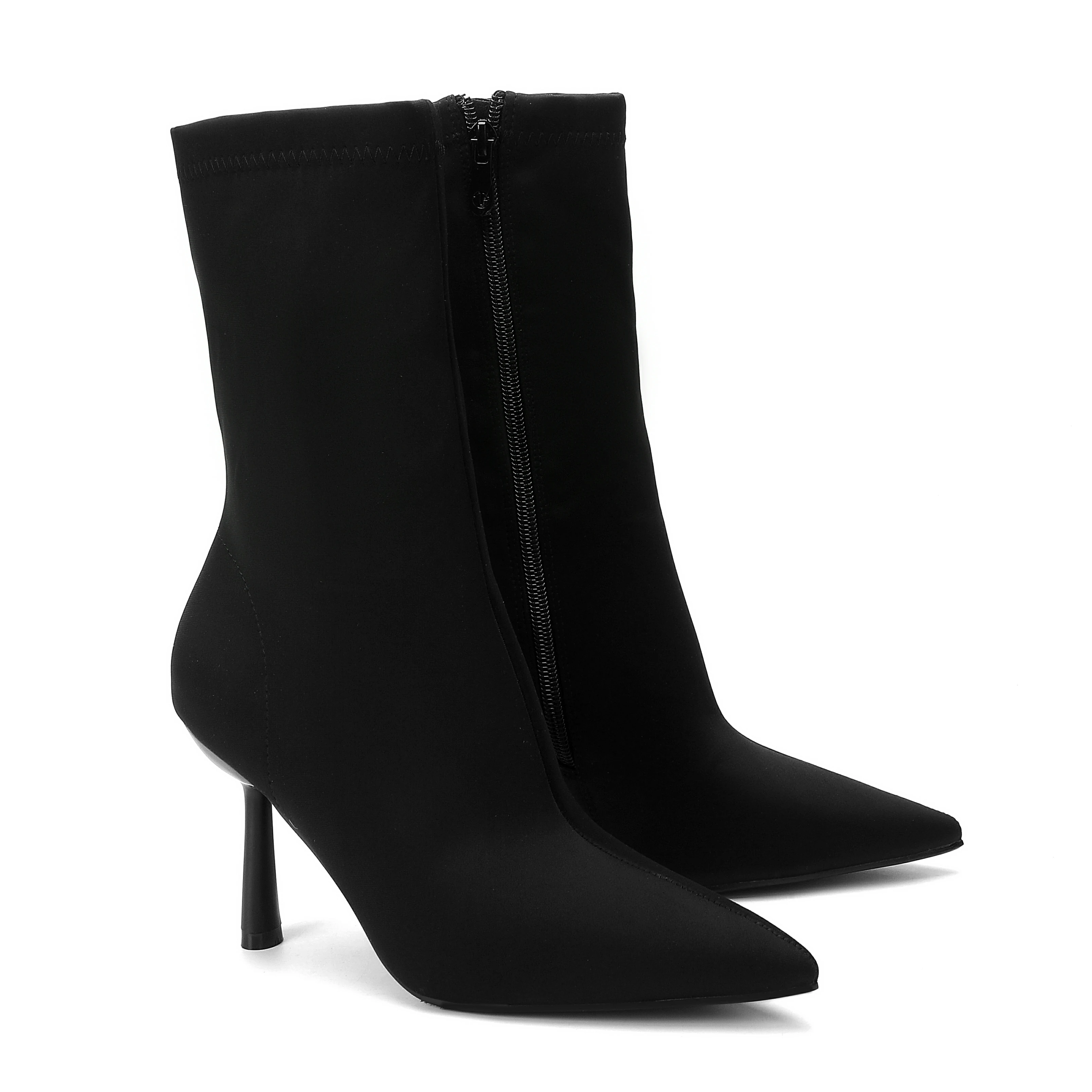 מגף עקב שחור 36