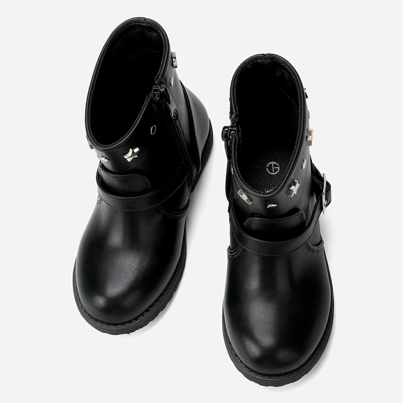 מגפון שחור 29