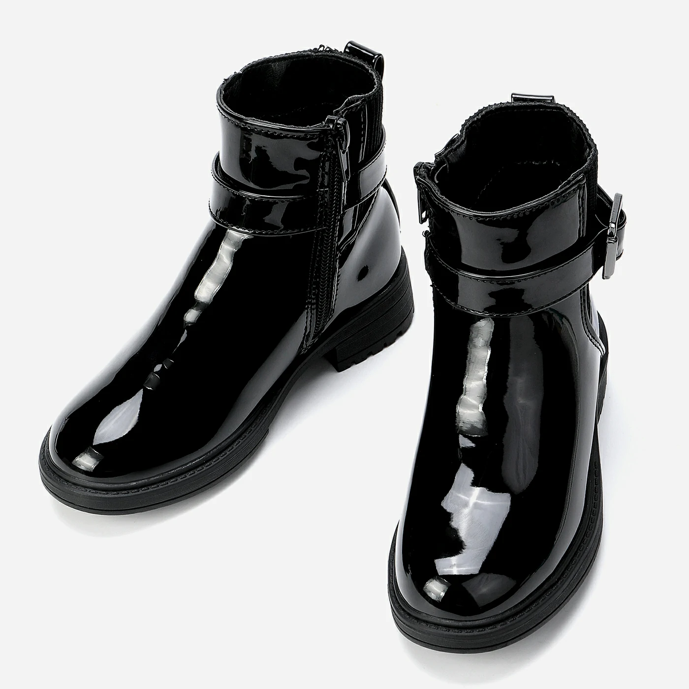 מגפון שחור 28