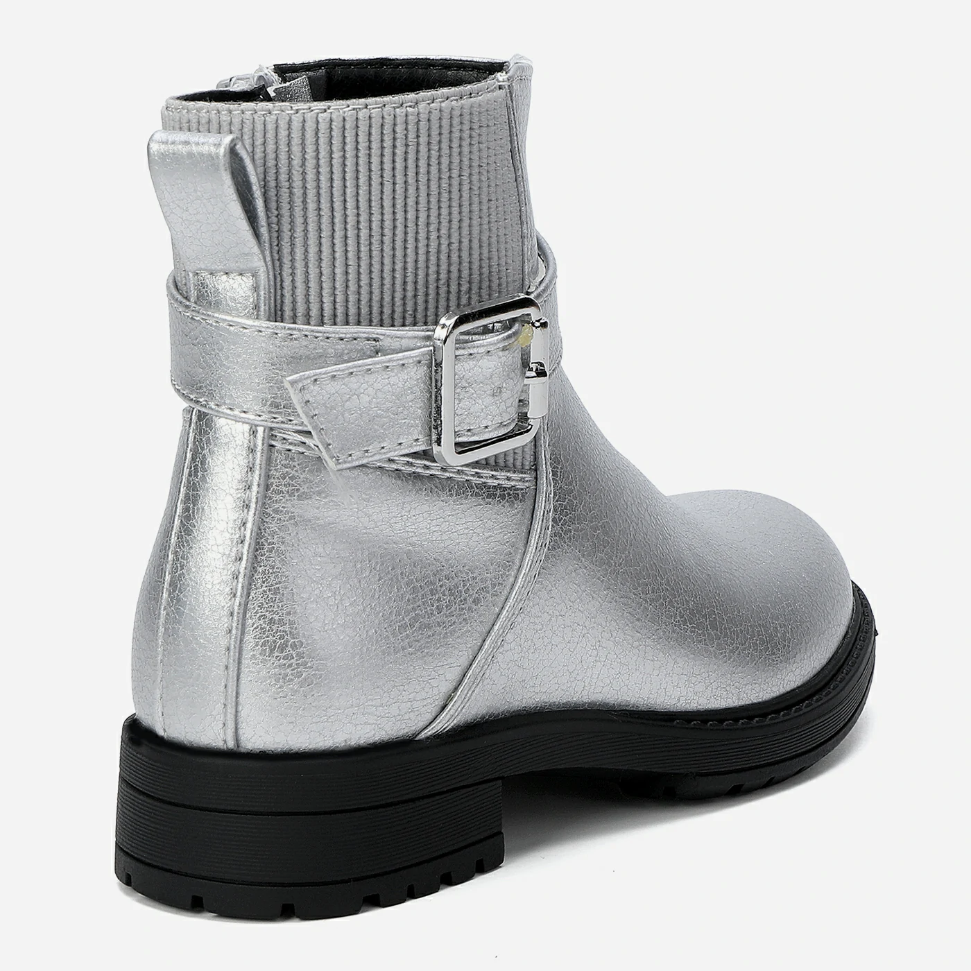 מגפון כסף 28