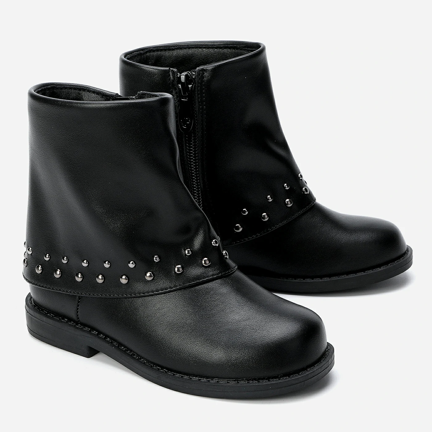 מגפון שחור 27